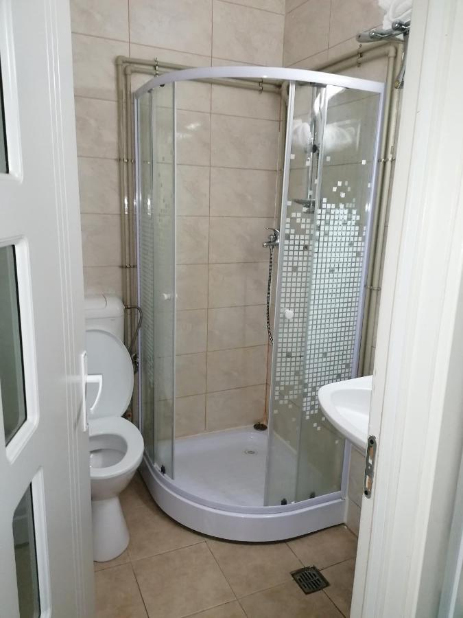 Hotel Casa Romaneasca 오토페니 외부 사진