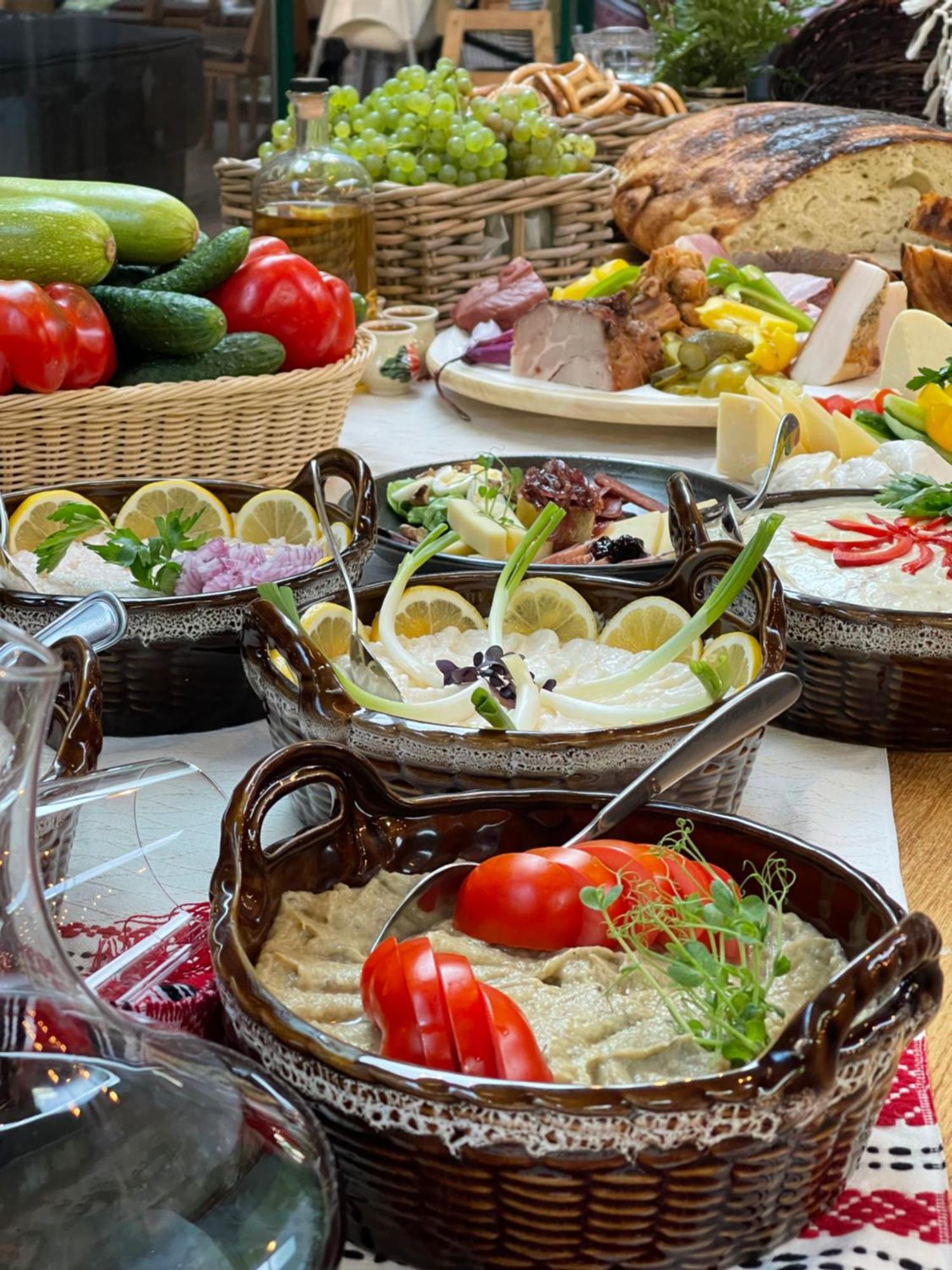 Hotel Casa Romaneasca 오토페니 외부 사진