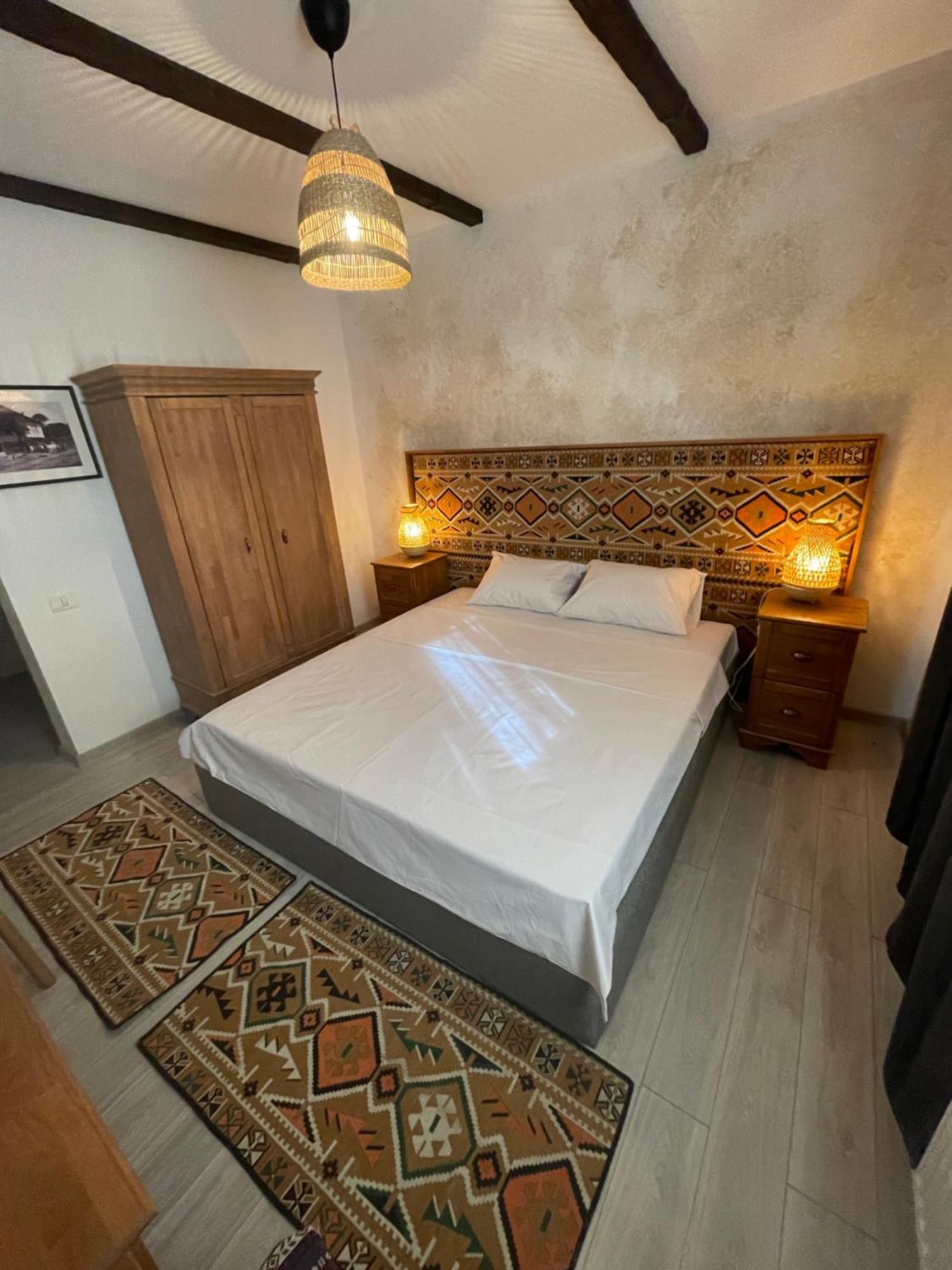 Hotel Casa Romaneasca 오토페니 외부 사진