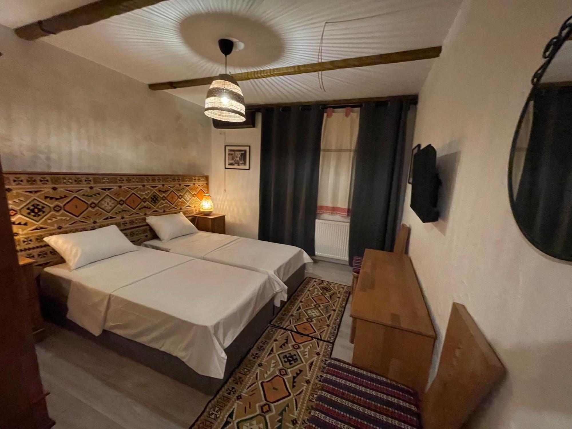 Hotel Casa Romaneasca 오토페니 외부 사진