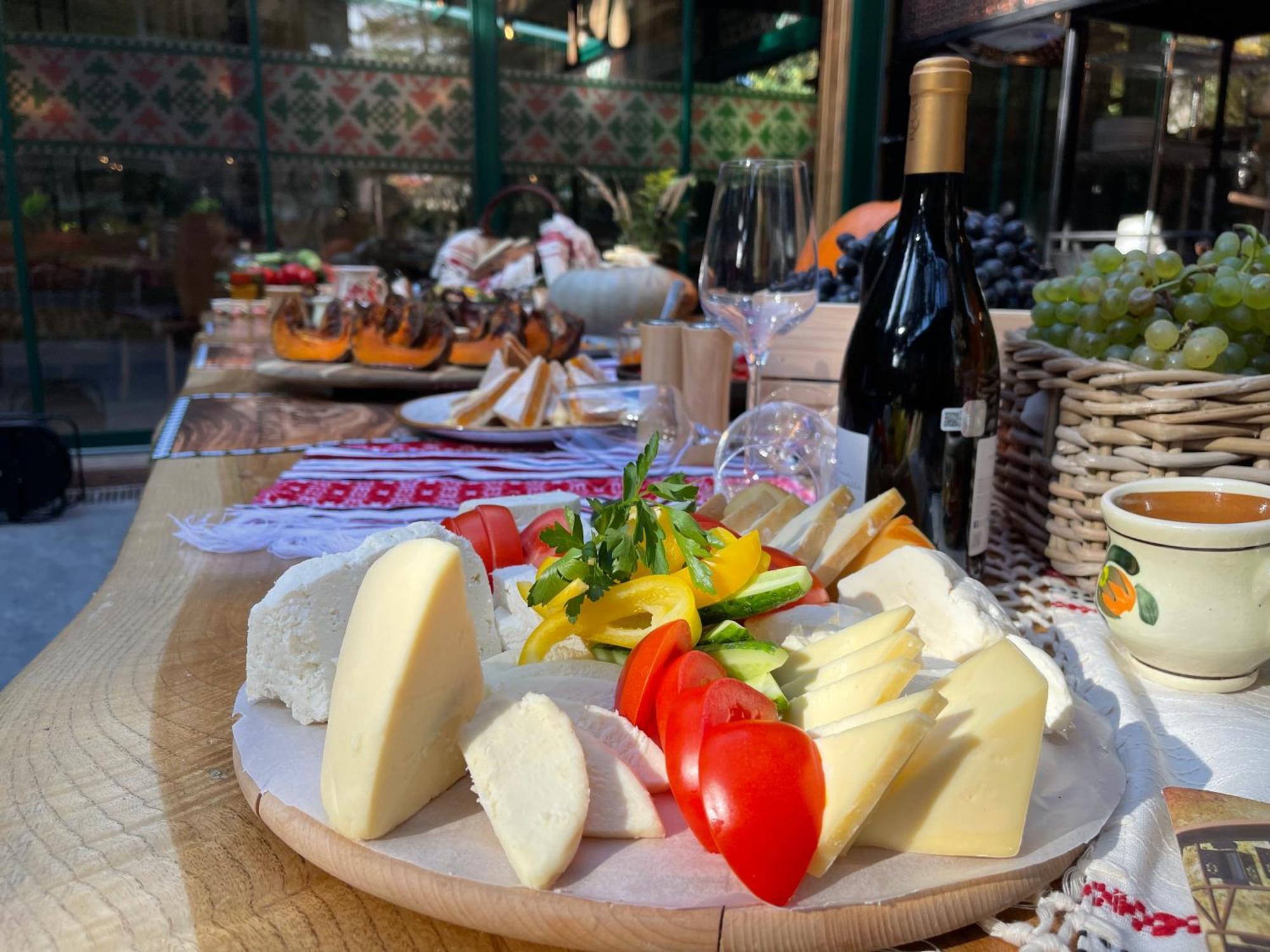 Hotel Casa Romaneasca 오토페니 외부 사진